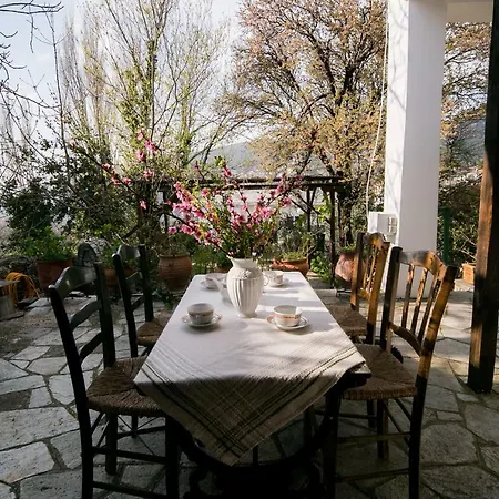Traditional With Garden In Portaria,pelion * Portariá